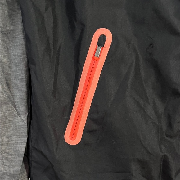 Woman’s Under Armour Jacket in Black and Gray with Neon Pink Details Medium - Picture 6 of 9